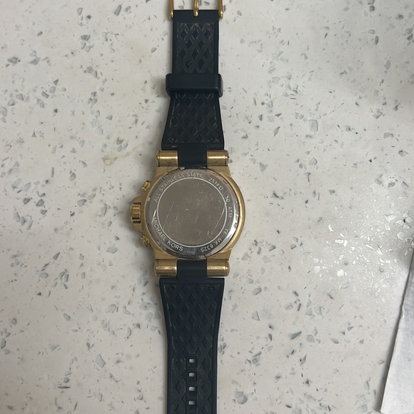 Watch - Picture 3 of 4